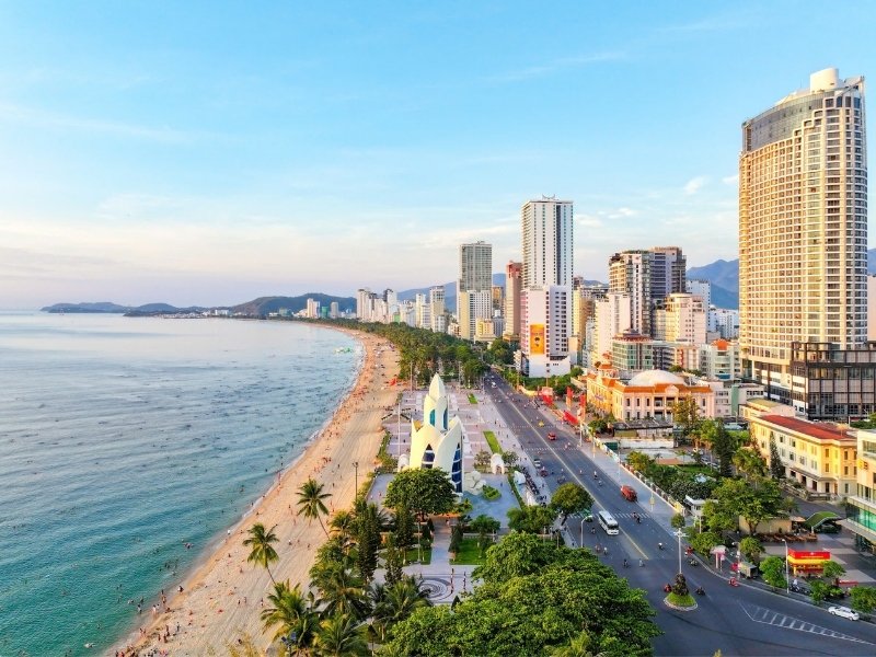 Thị trường xây dựng Nha Trang đang tăng trưởng mạnh nhờ hạ tầng giao thông phát triển