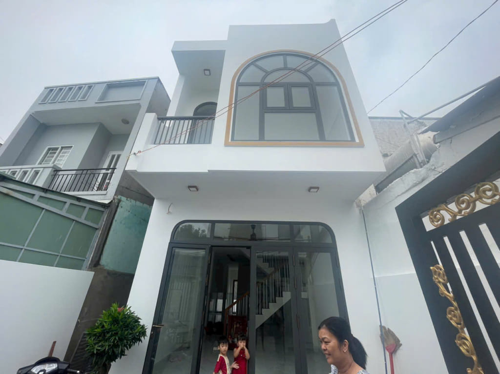 nhà 2 tầng 4 phòng ngủ dưới 1 tỷ