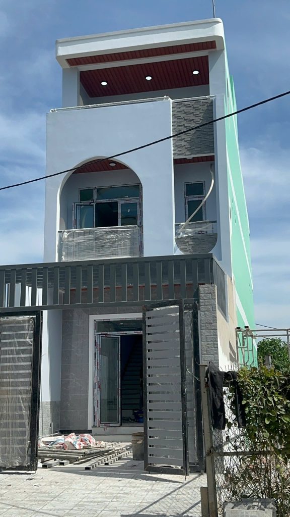 xây thô quận Tân Bình