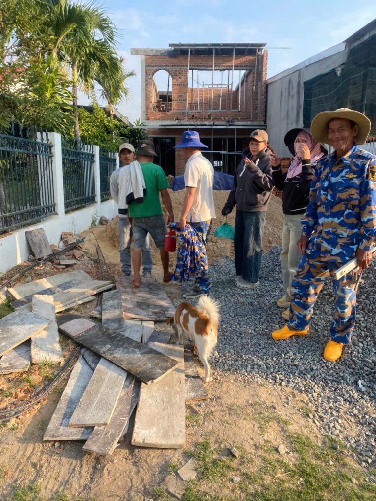 Bàn giao nhà cho anh Tín ở Diên Lạc Diên Khánh