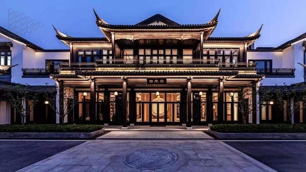 Mái ngói cong uốn lượn tạo nét đặc trưng kiến trúc Trung Hoa