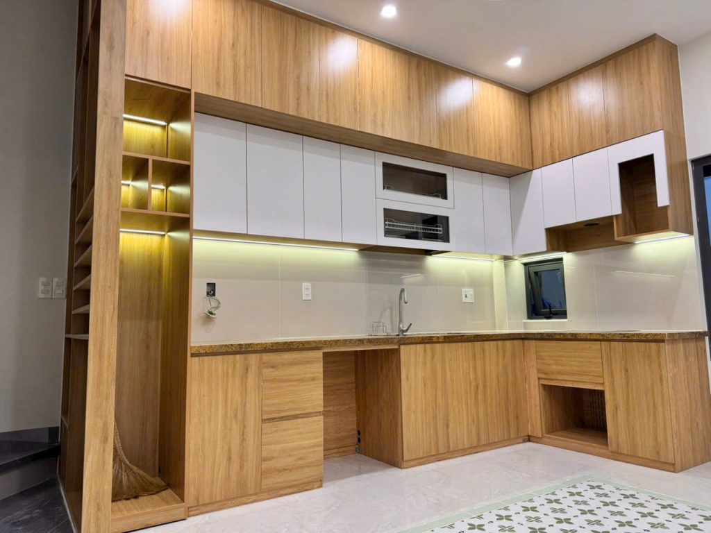 Bàn giao nhà cho chị Thúy ở Ba Ngòi