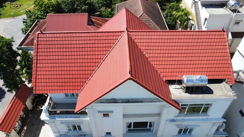 Mái ngói nhà ở với vật liệu lợp tạo vẻ đẹp bền vững và sang trọng